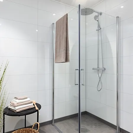 Modern With Two Bedrooms *